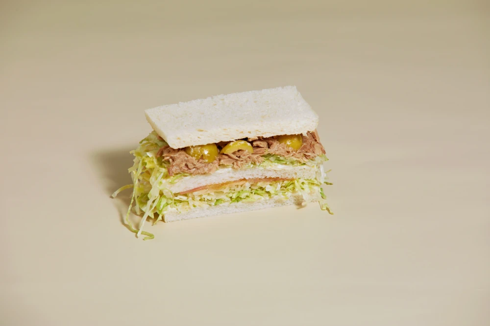 Sándwich de atún